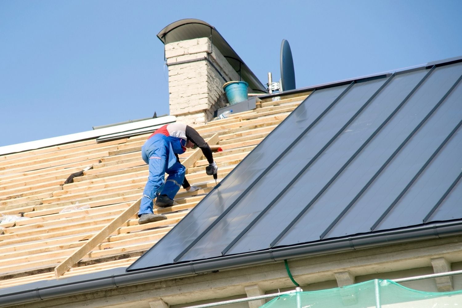 Hiring the Right Roofing Contractor: A Key to Successful Roof Repair